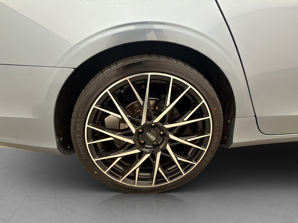 Vehicle Image 35