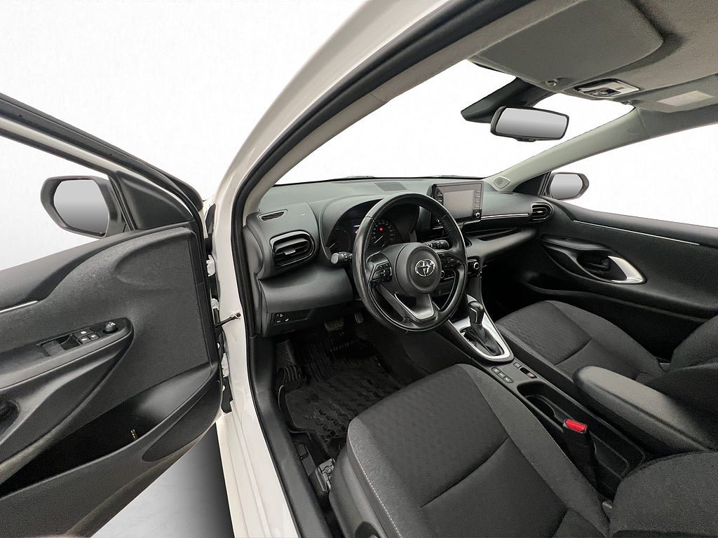 Vehicle Image 10