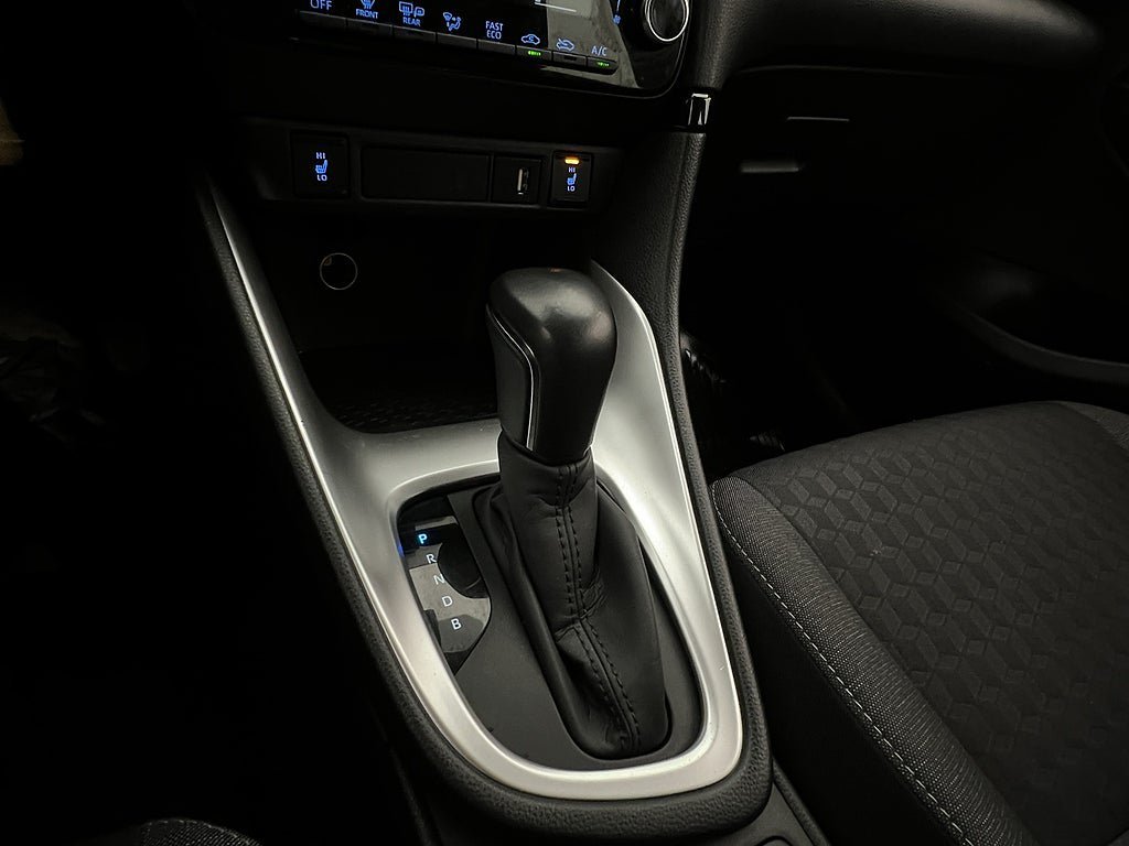 Vehicle Image 22