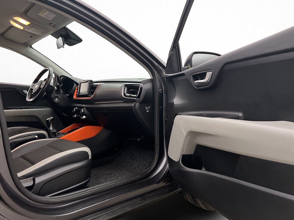 Vehicle Image 23