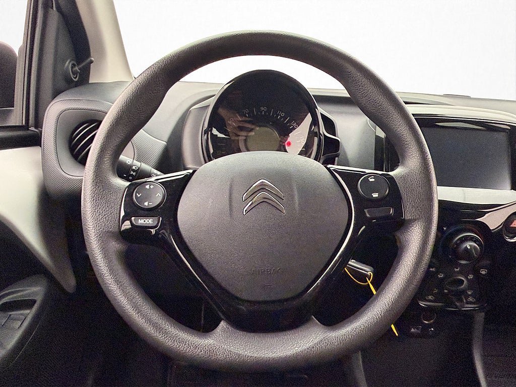 Vehicle Image 13