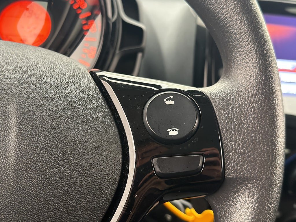 Vehicle Image 17