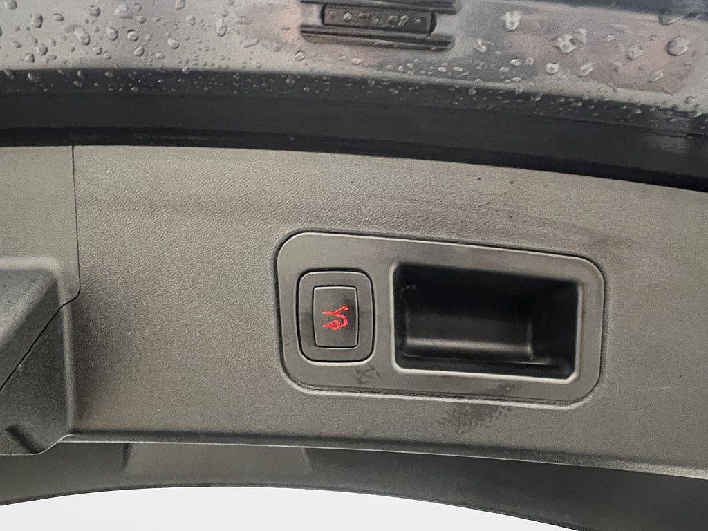 Vehicle Image 29