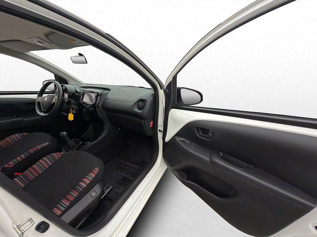 Vehicle Image 22