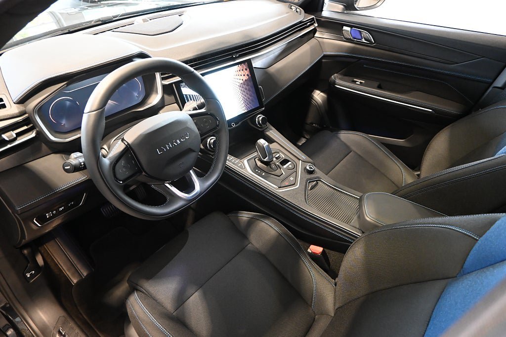 Vehicle Image 7