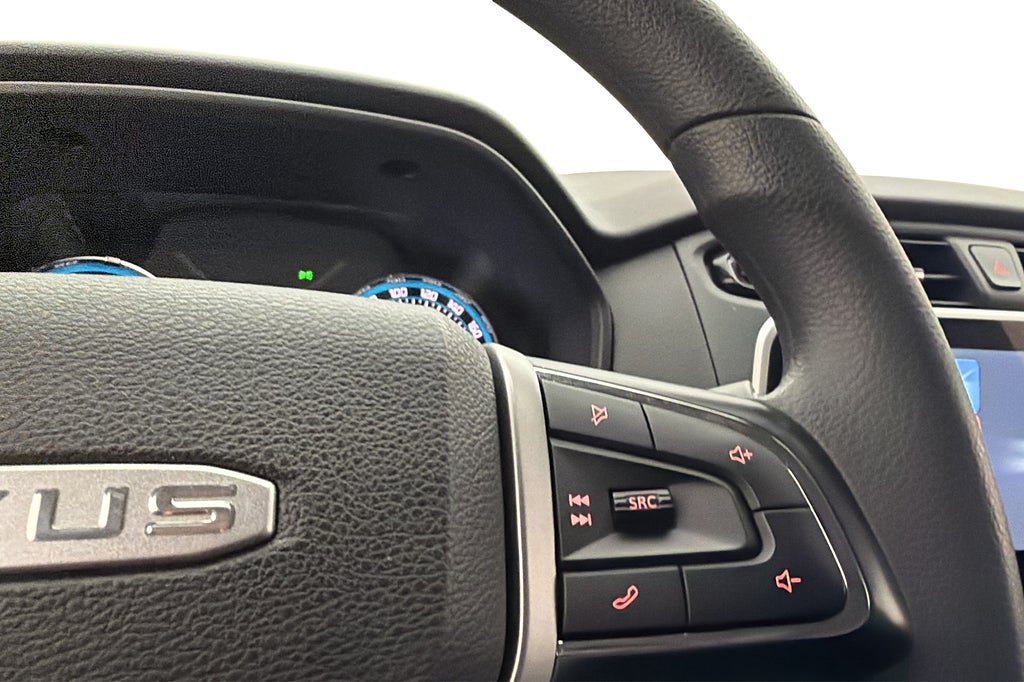 Vehicle Image 15