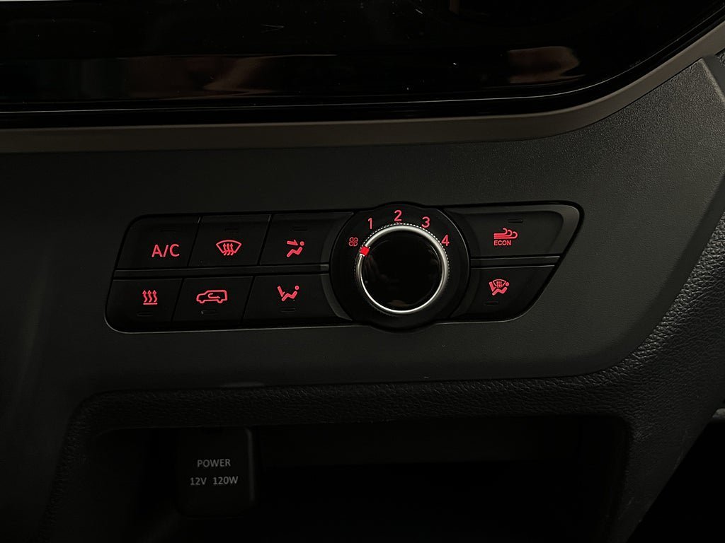 Vehicle Image 24