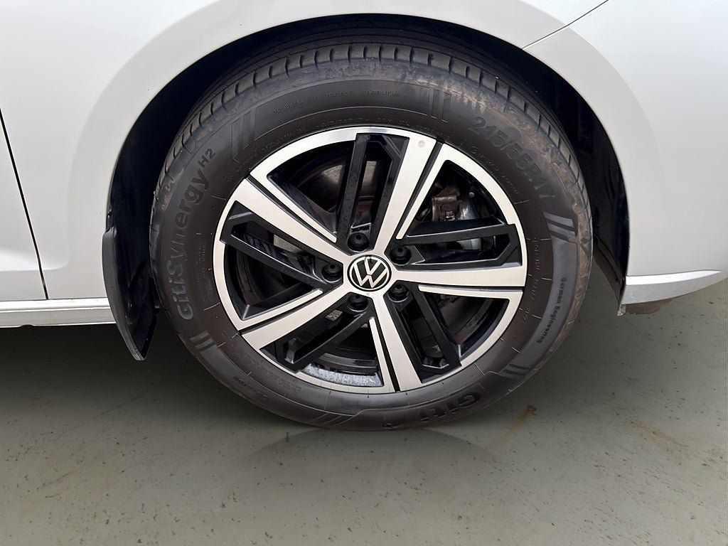 Vehicle Image 36