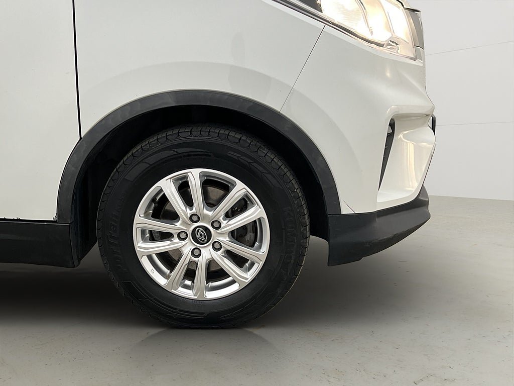 Vehicle Image 30