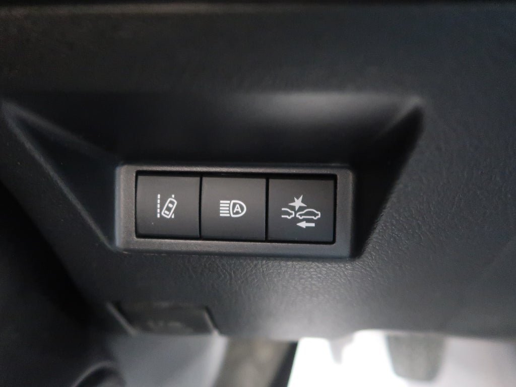 Vehicle Image 23