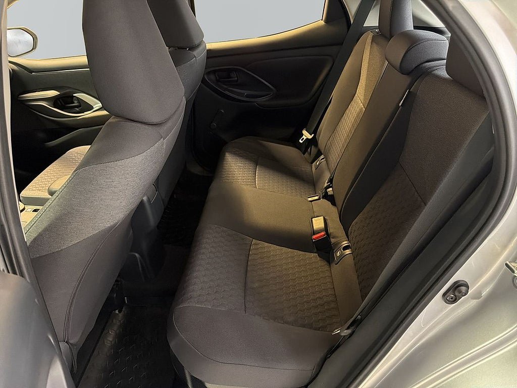 Vehicle Image 13