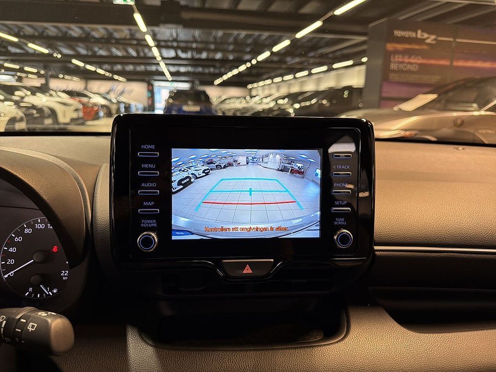 Vehicle Image 22