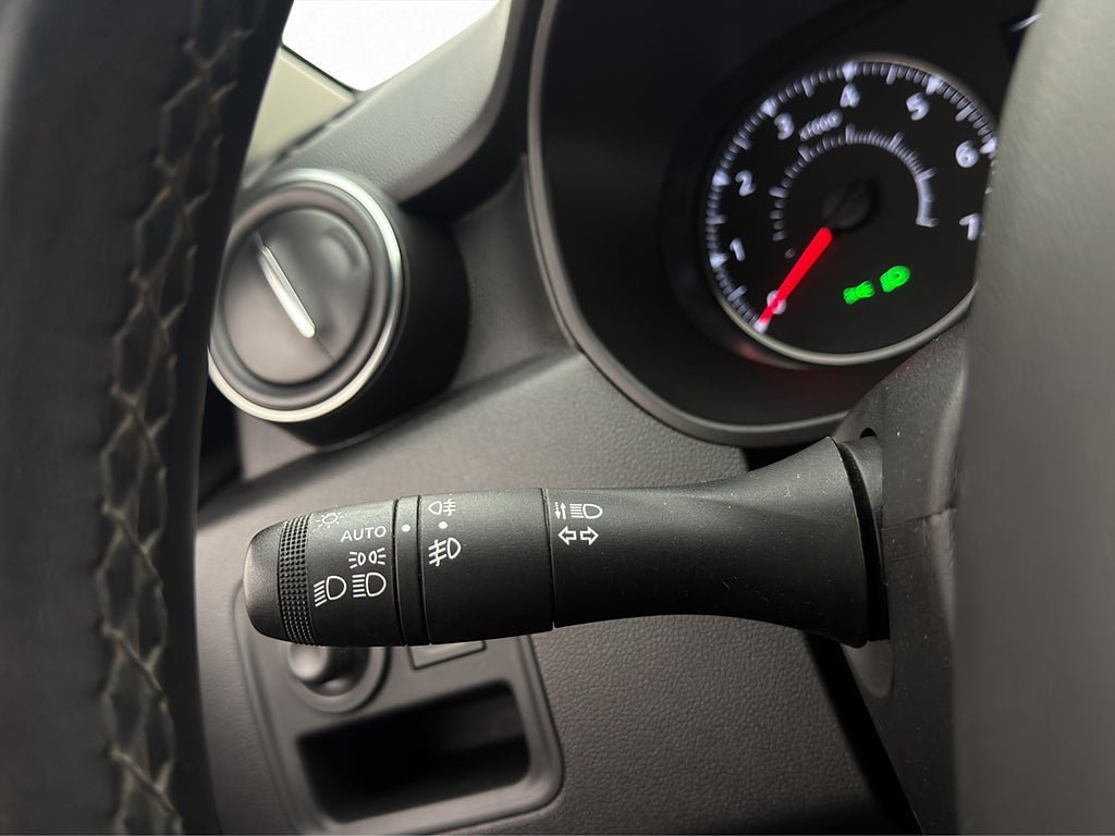 Vehicle Image 29