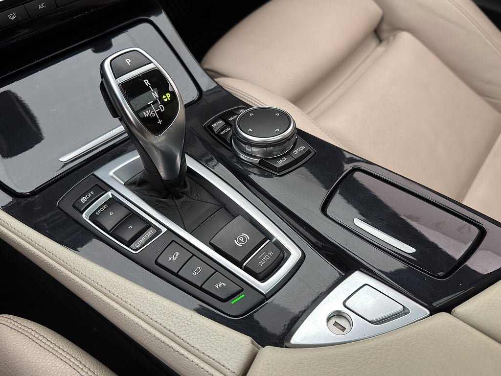 Vehicle Image 23