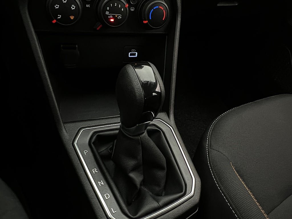 Vehicle Image 24
