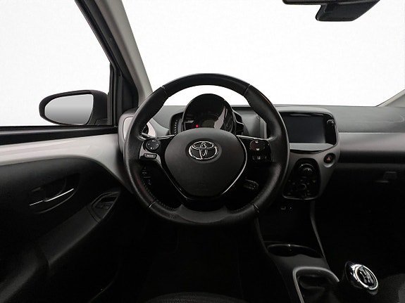 Vehicle Image 13