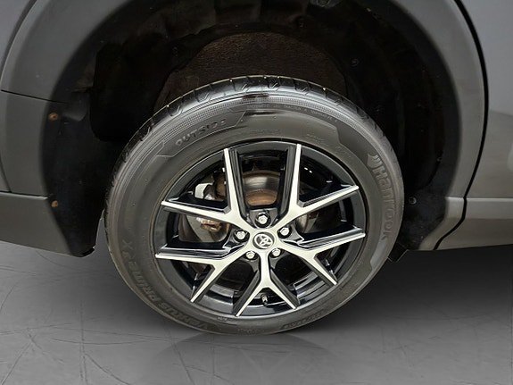 Vehicle Image 32