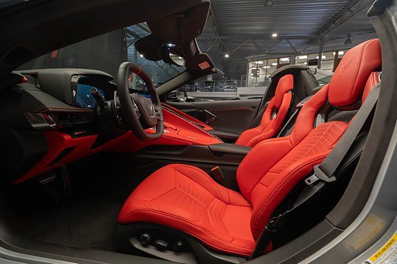 Vehicle Image 24