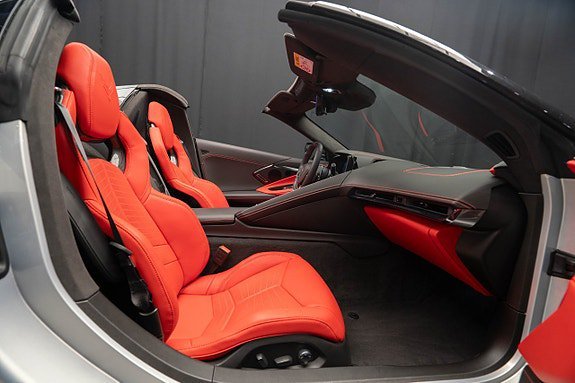 Vehicle Image 32