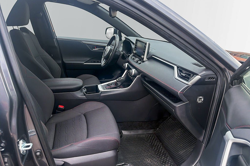 Vehicle Image 14