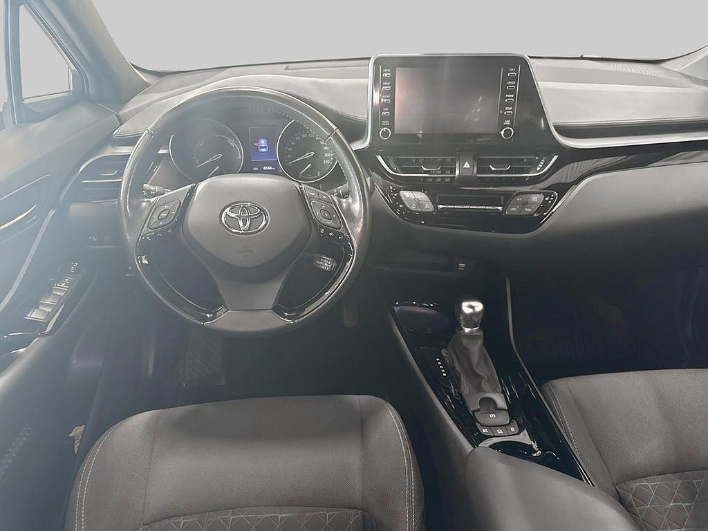 Vehicle Image 12