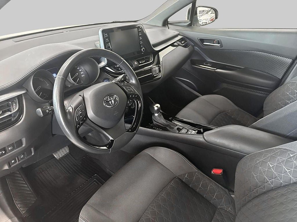 Vehicle Image 14