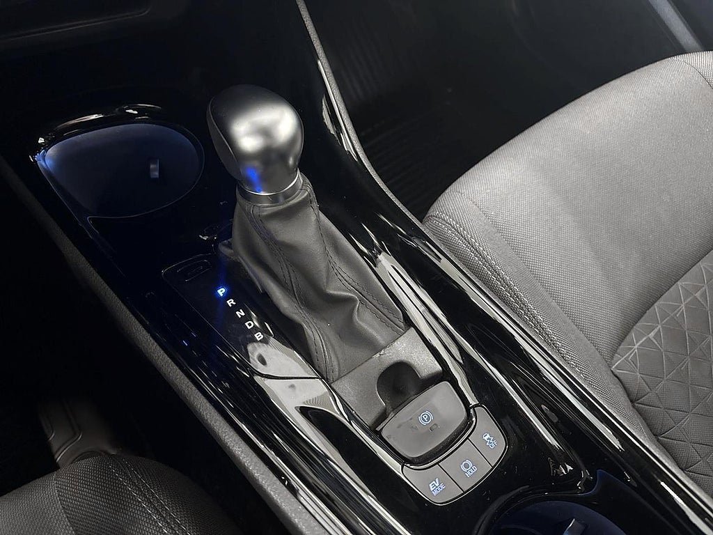 Vehicle Image 18