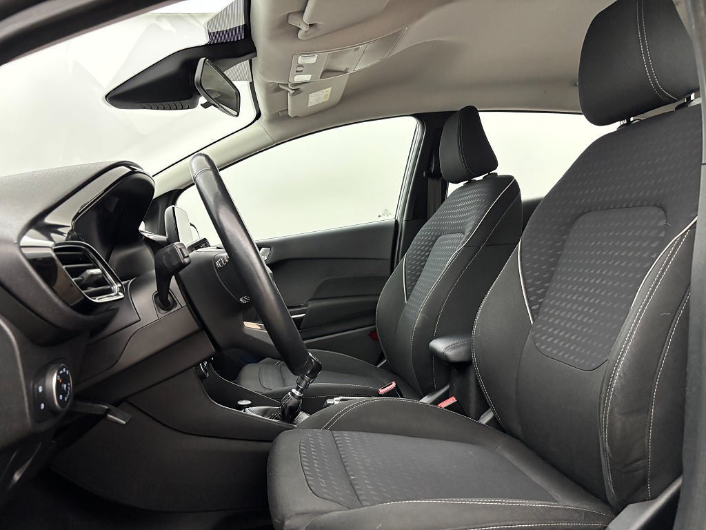 Vehicle Image 11