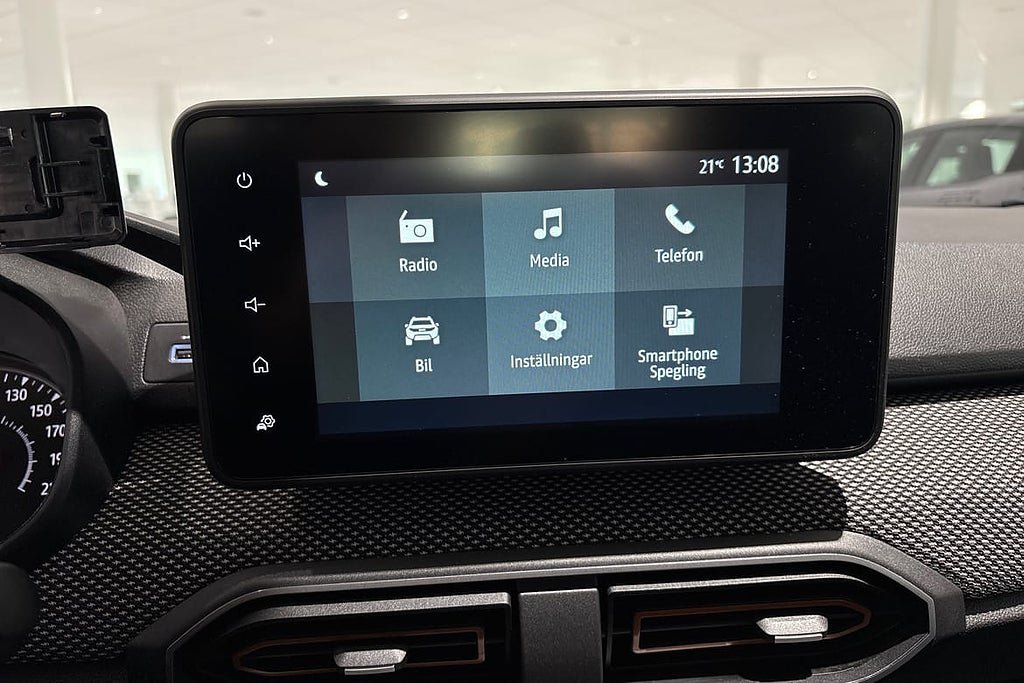 Vehicle Image 15