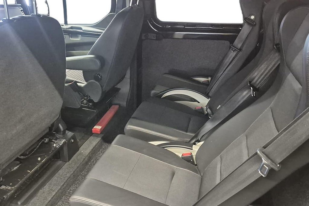 Vehicle Image 13
