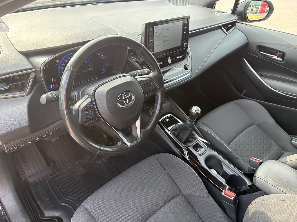 Vehicle Image 6