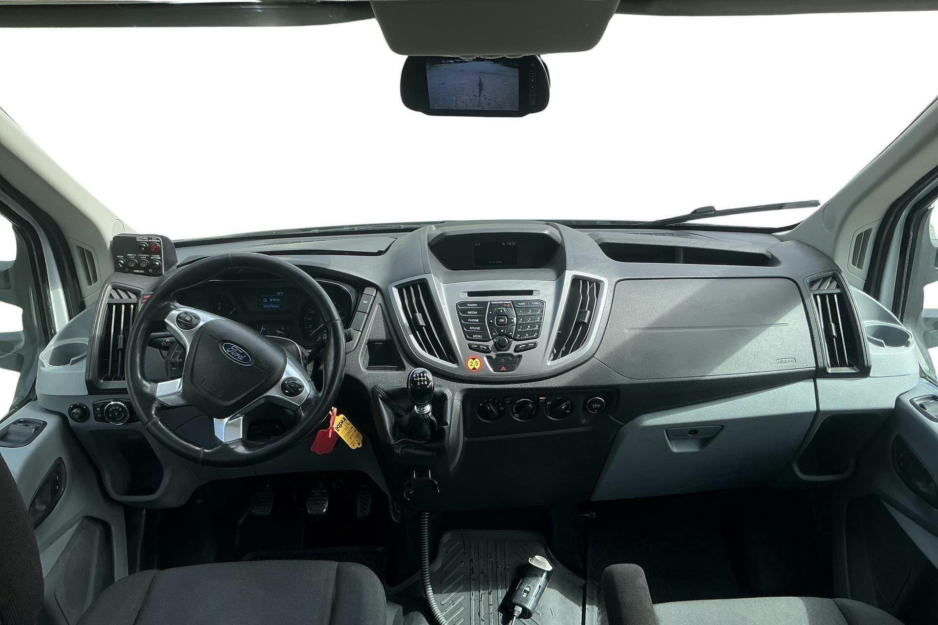 Vehicle Image 6