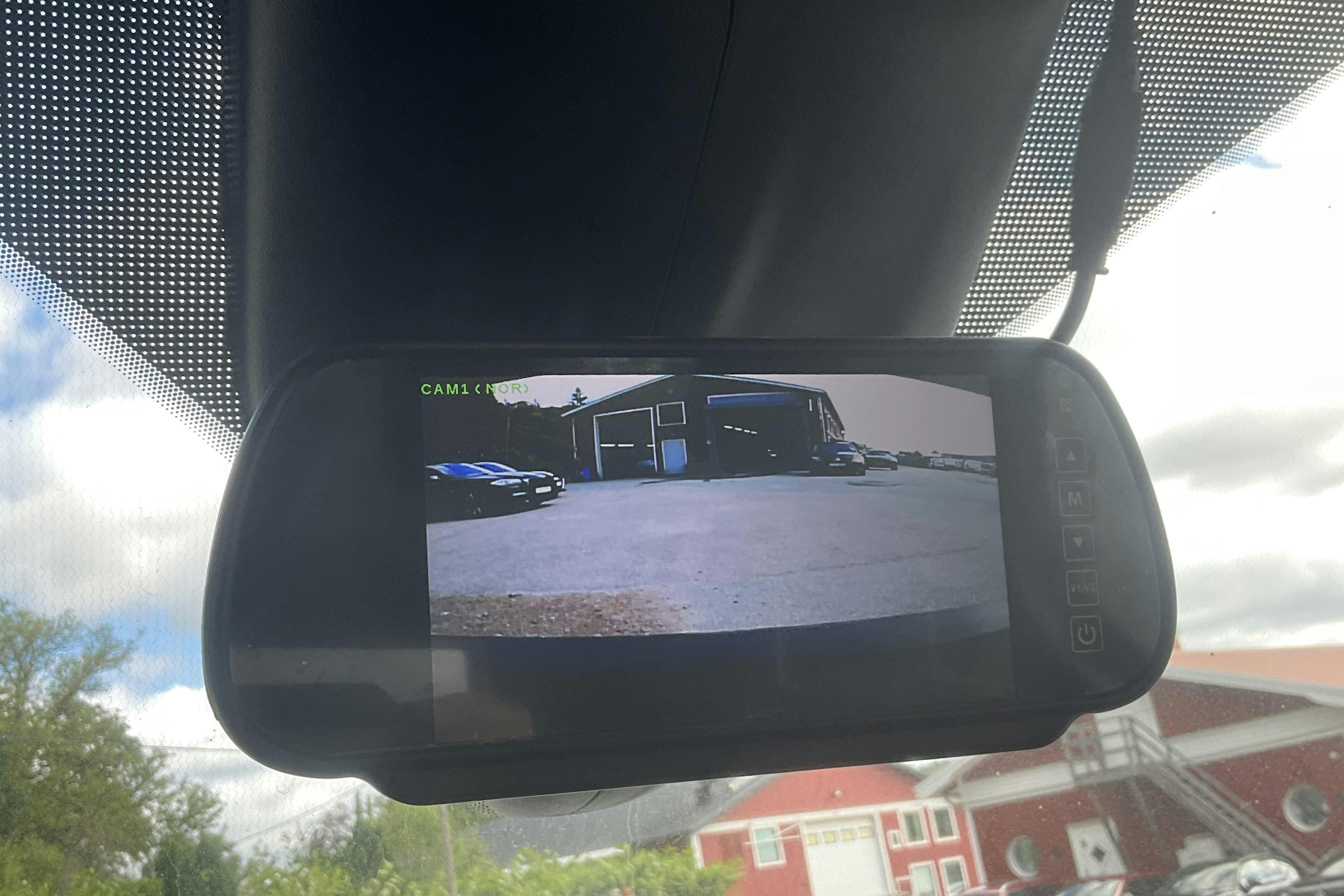 Vehicle Image 12