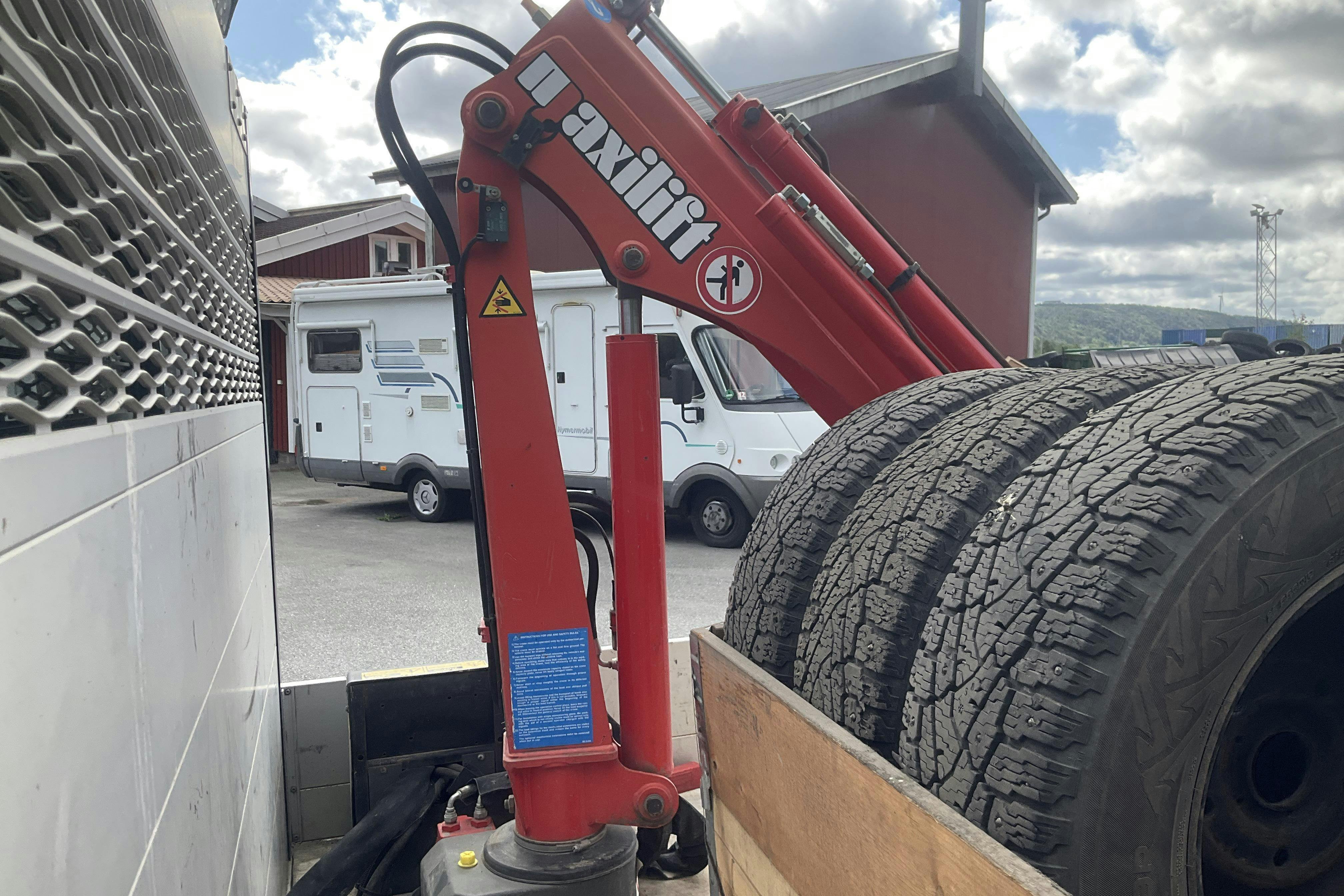 Vehicle Image 14