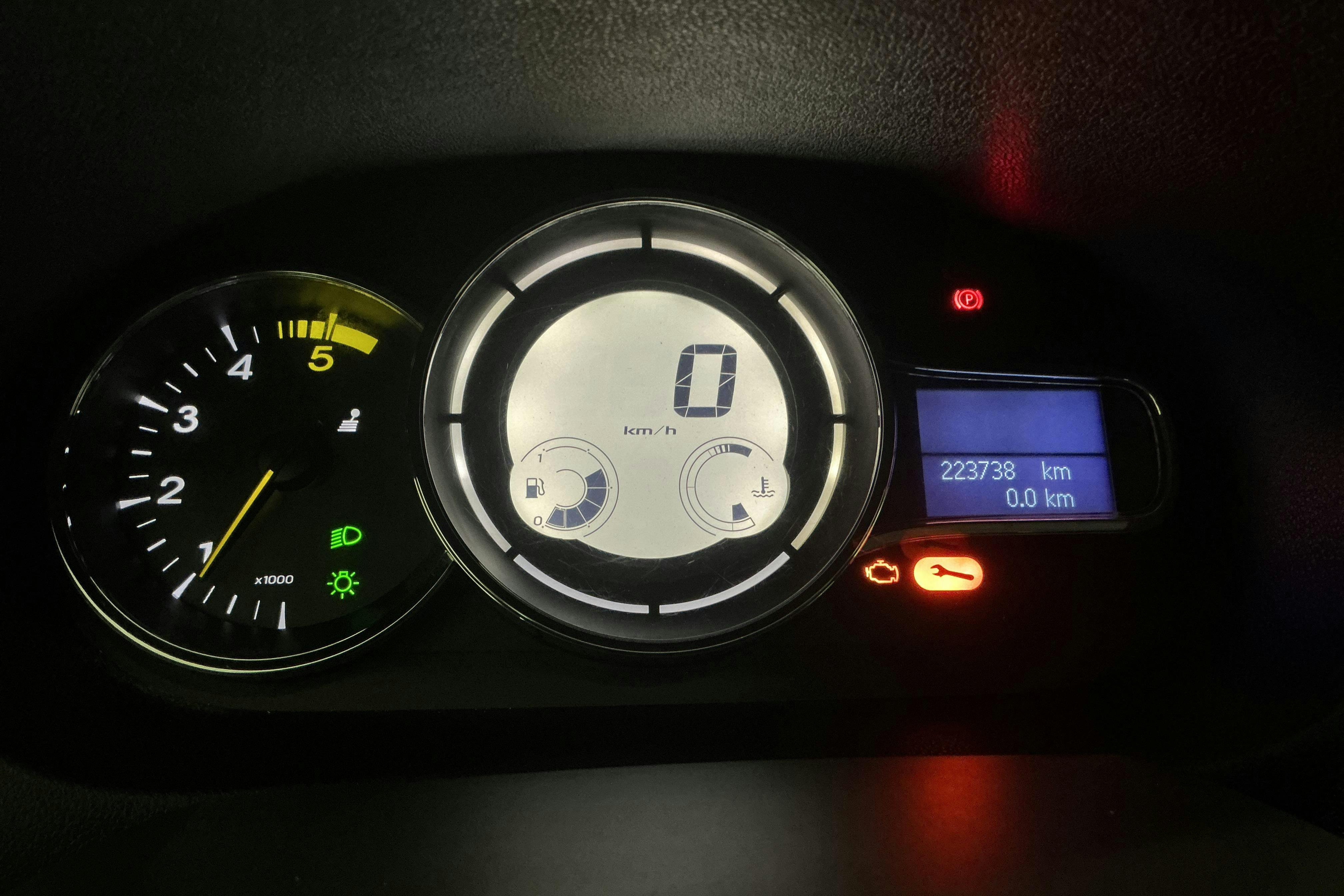 Vehicle Image 10
