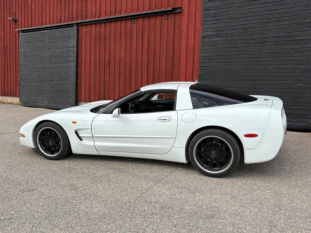 Vehicle Image 6