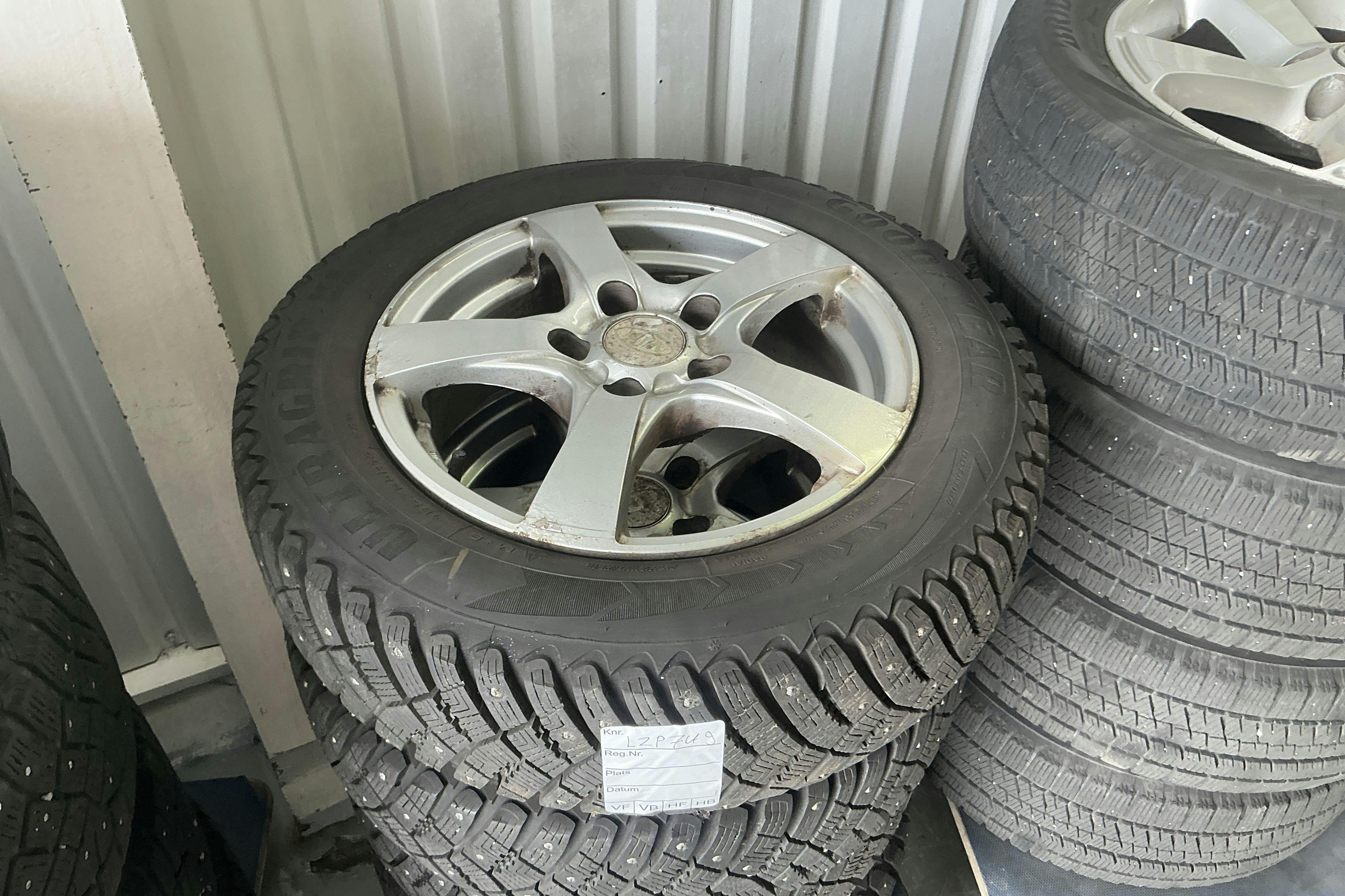Vehicle Image 11