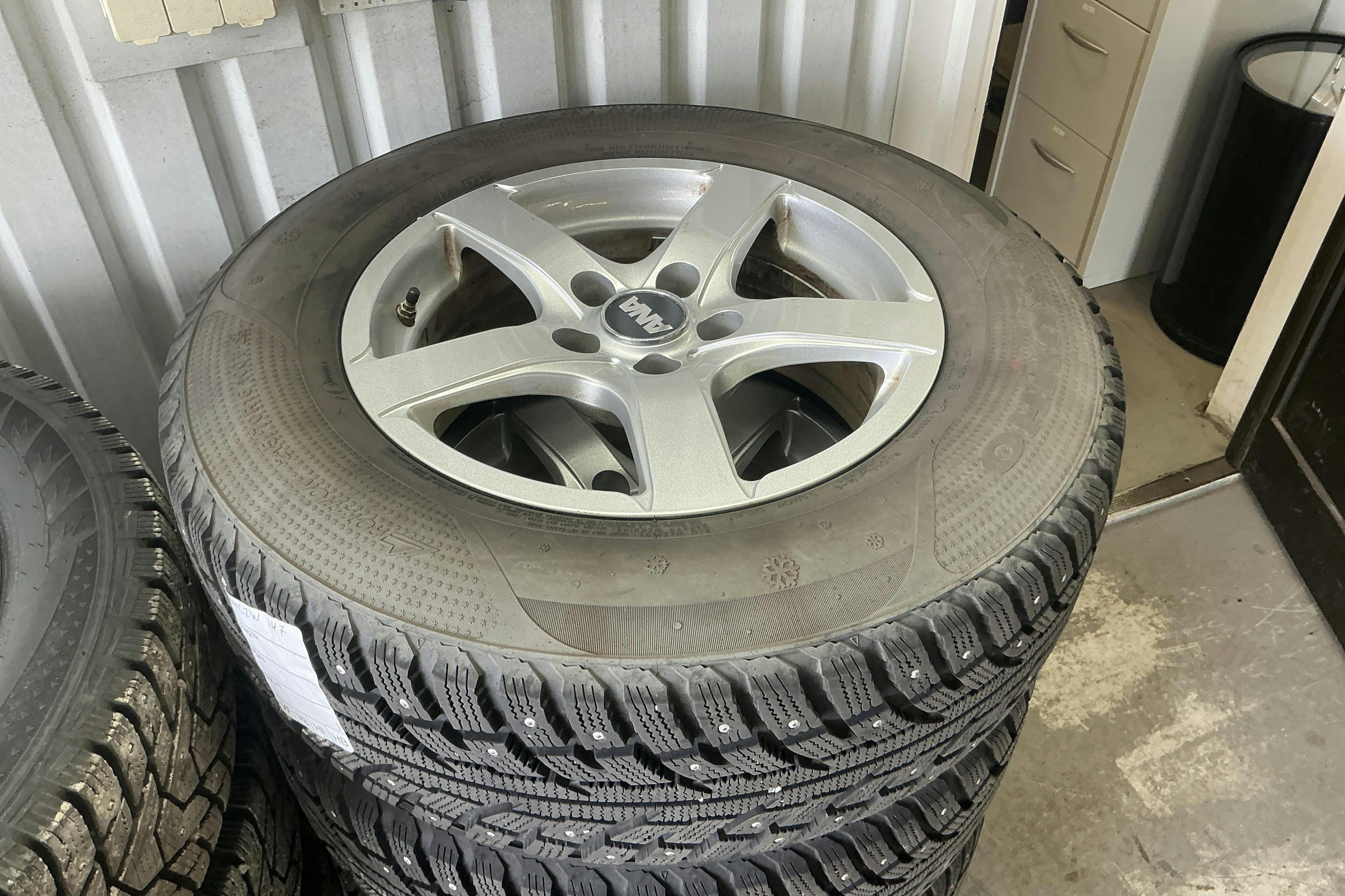 Vehicle Image 11