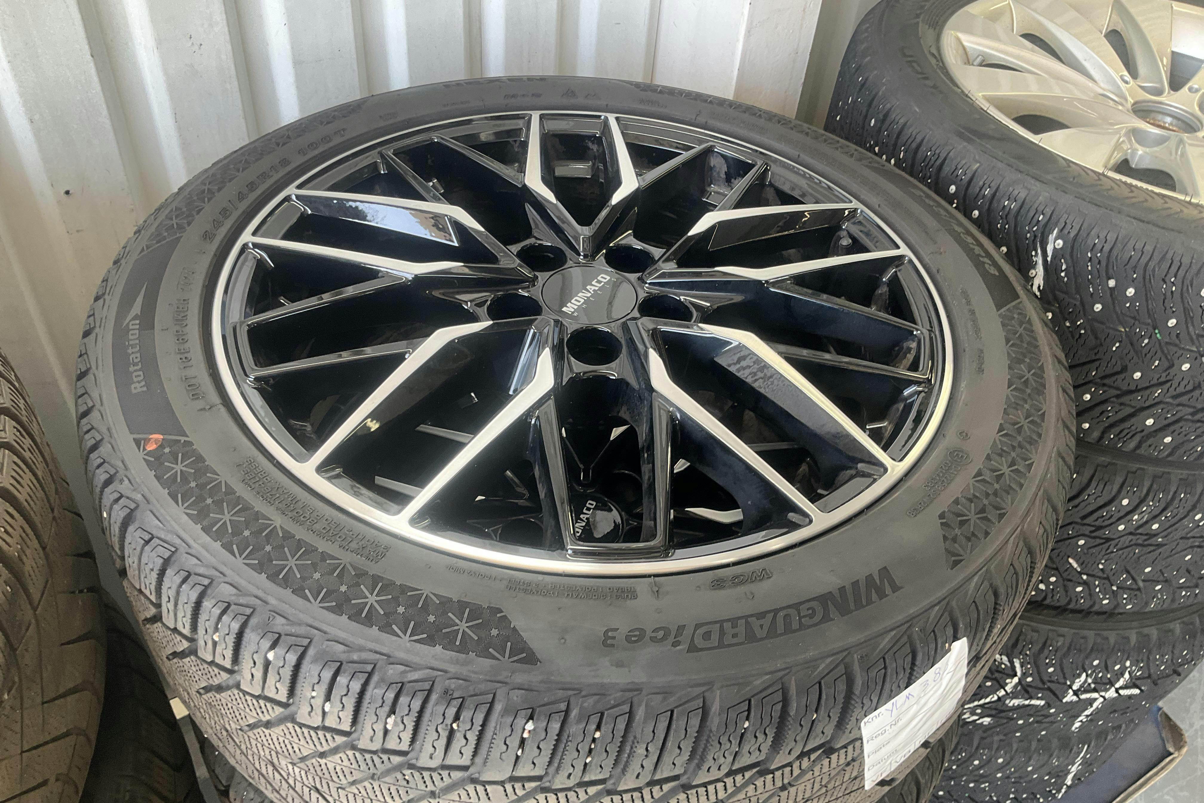 Vehicle Image 17