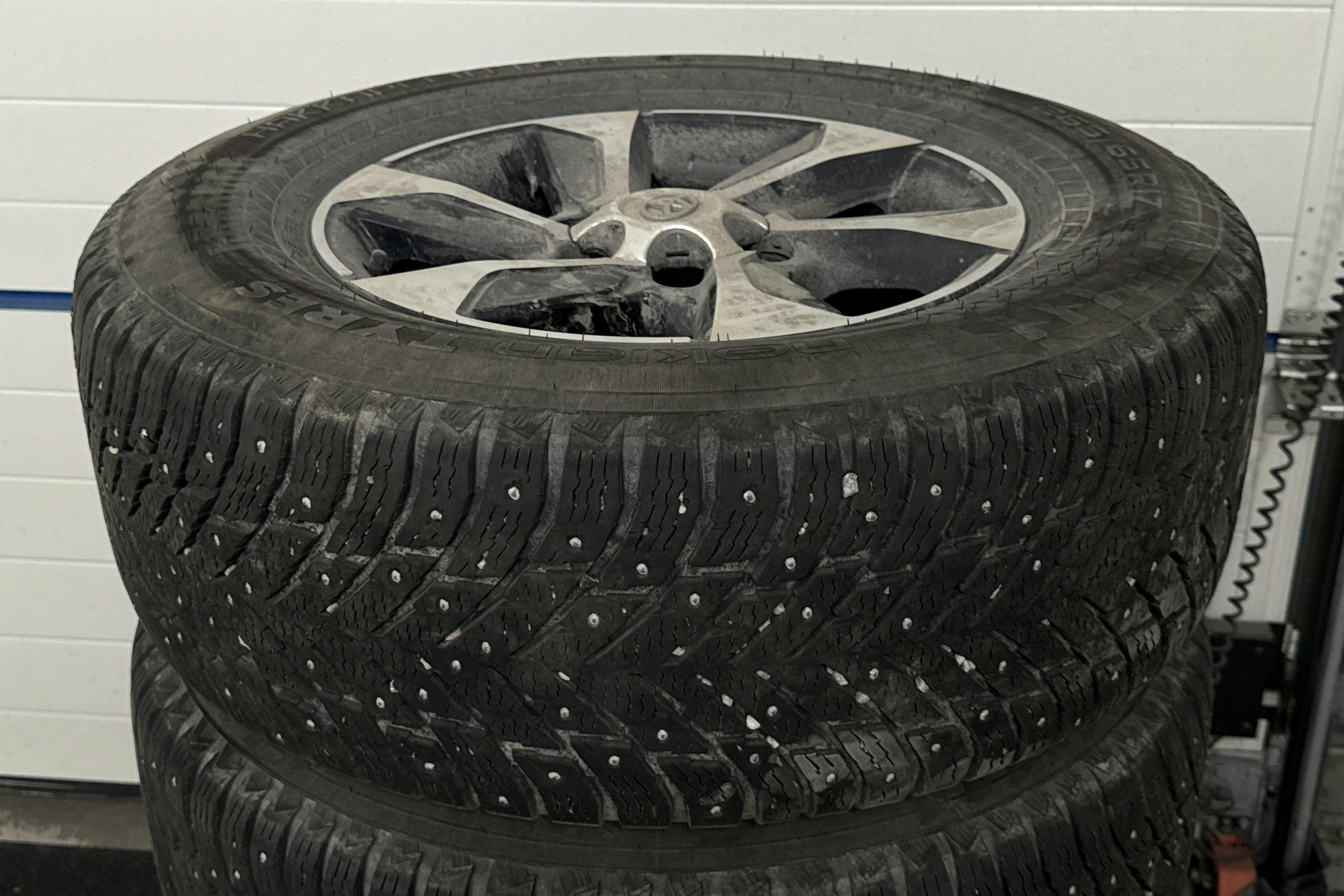 Vehicle Image 13