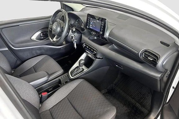 Vehicle Image 7