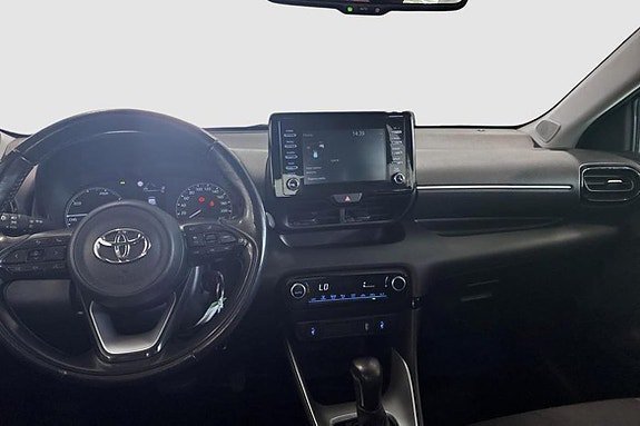 Vehicle Image 10