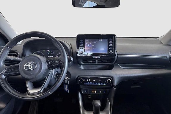 Vehicle Image 9