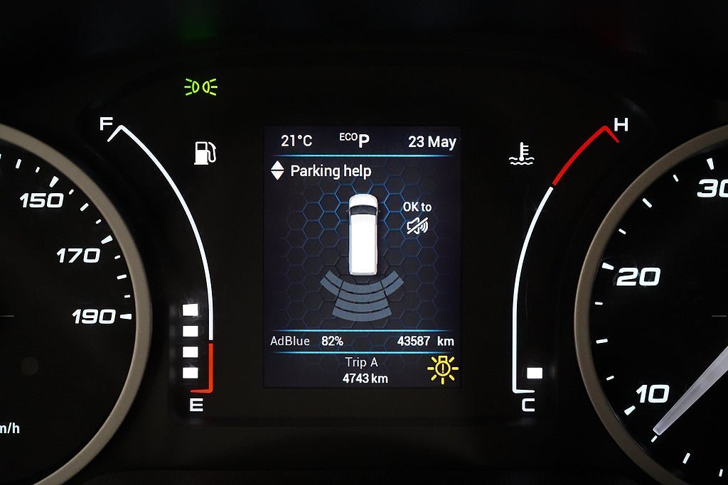 Vehicle Image 8