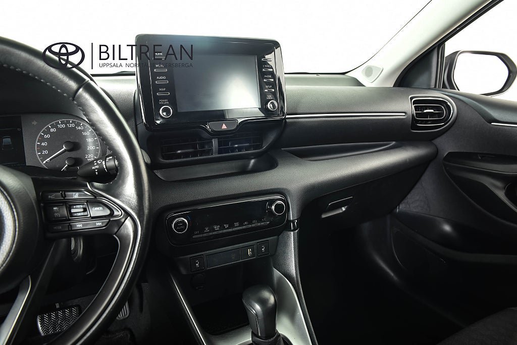 Vehicle Image 12