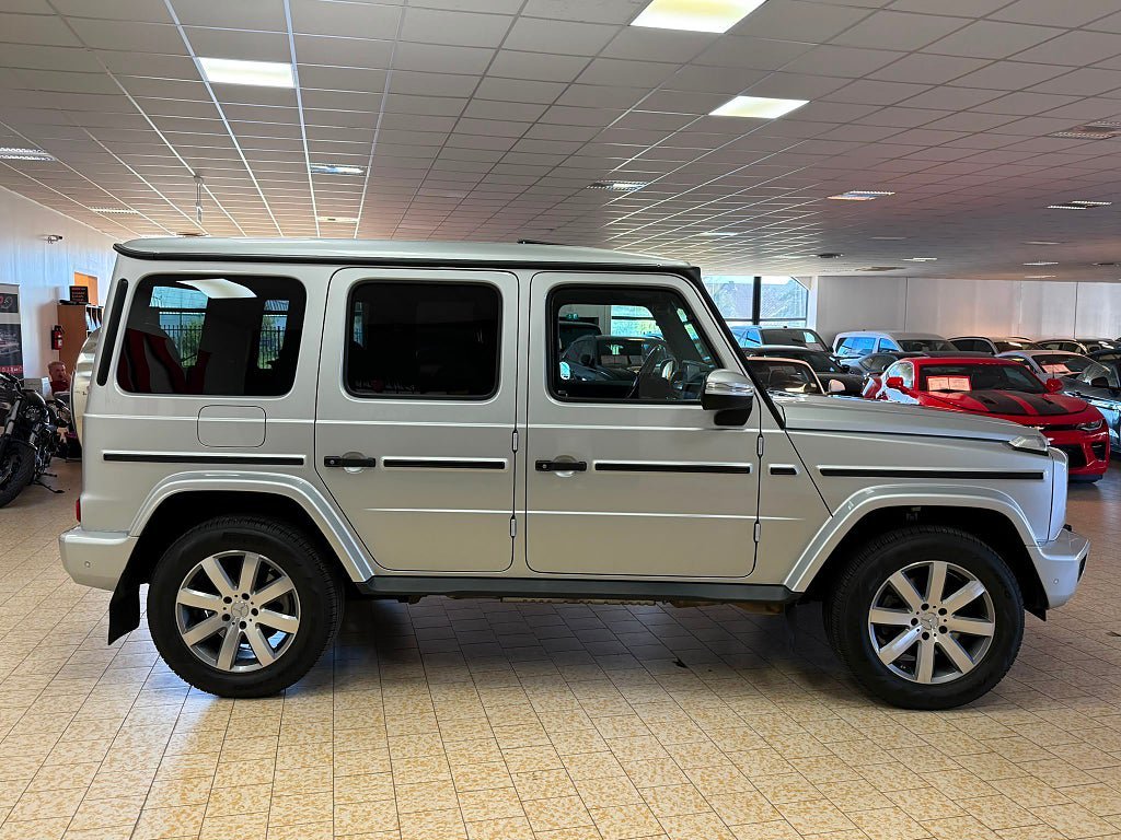 Vehicle Image 8
