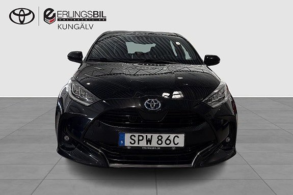 Vehicle Image 6