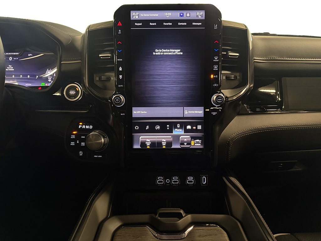 Vehicle Image 16