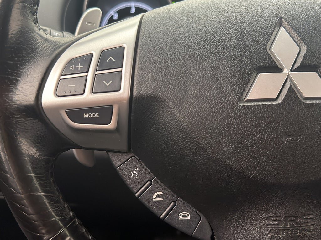 Vehicle Image 24