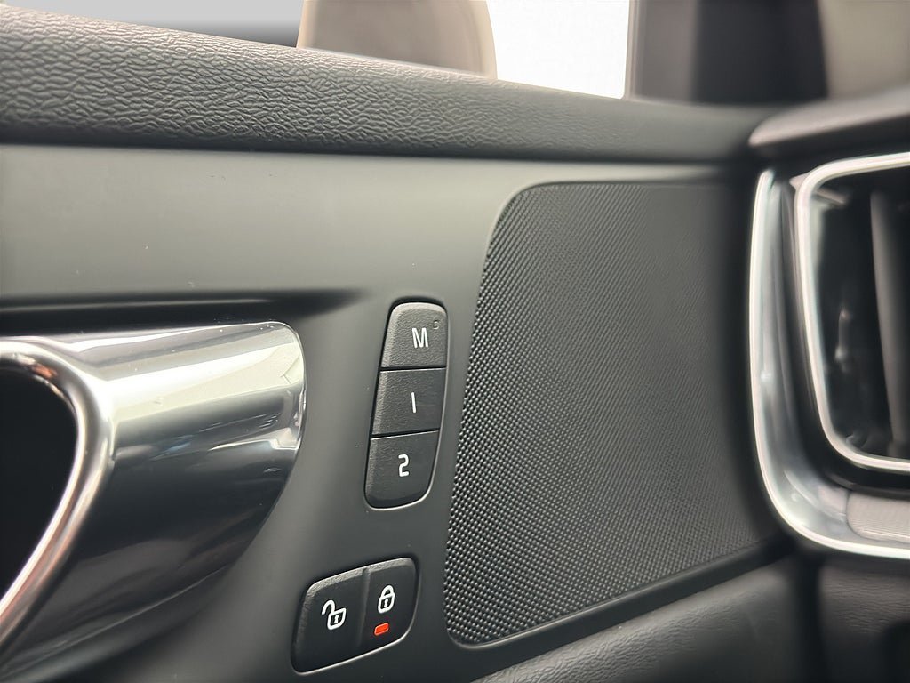 Vehicle Image 29
